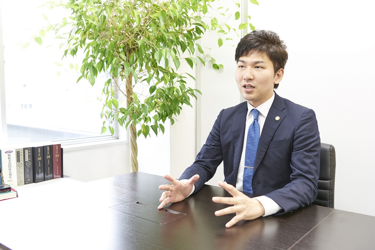 lawyer65-1-explain